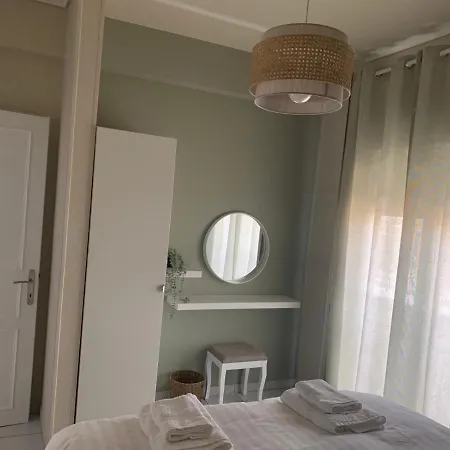 White Elephant Second Floor דירה וולוס