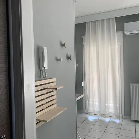 White Elephant Second Floor Апартаменты Волос